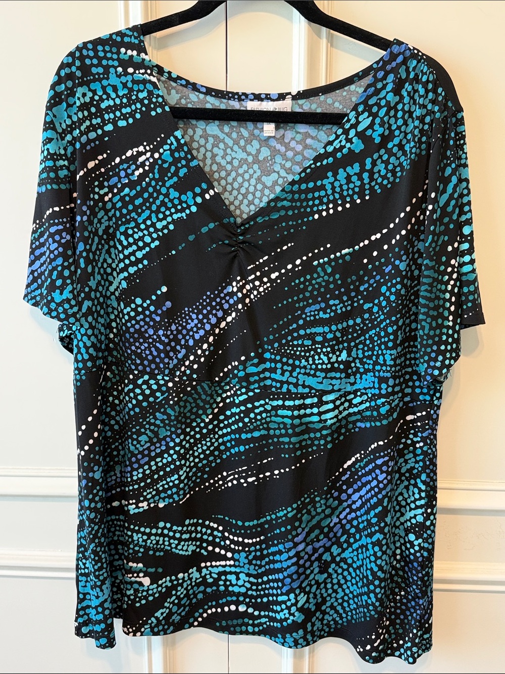 Fashion Bug Black V-Neck Tunic with Teal and Blue Dot Wave Print